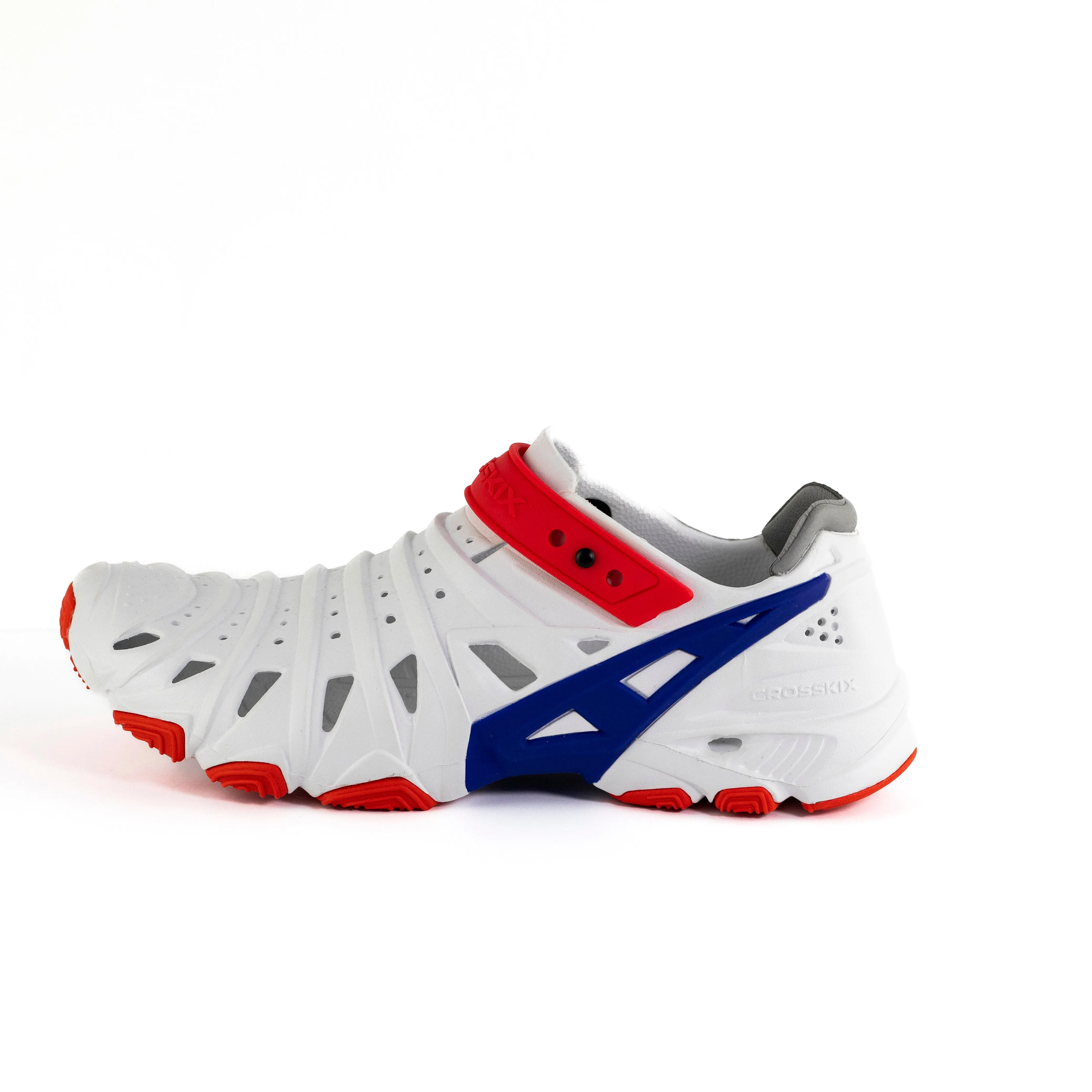 2.0 Closed Toe Water Shoes for Men by CROSSKIX