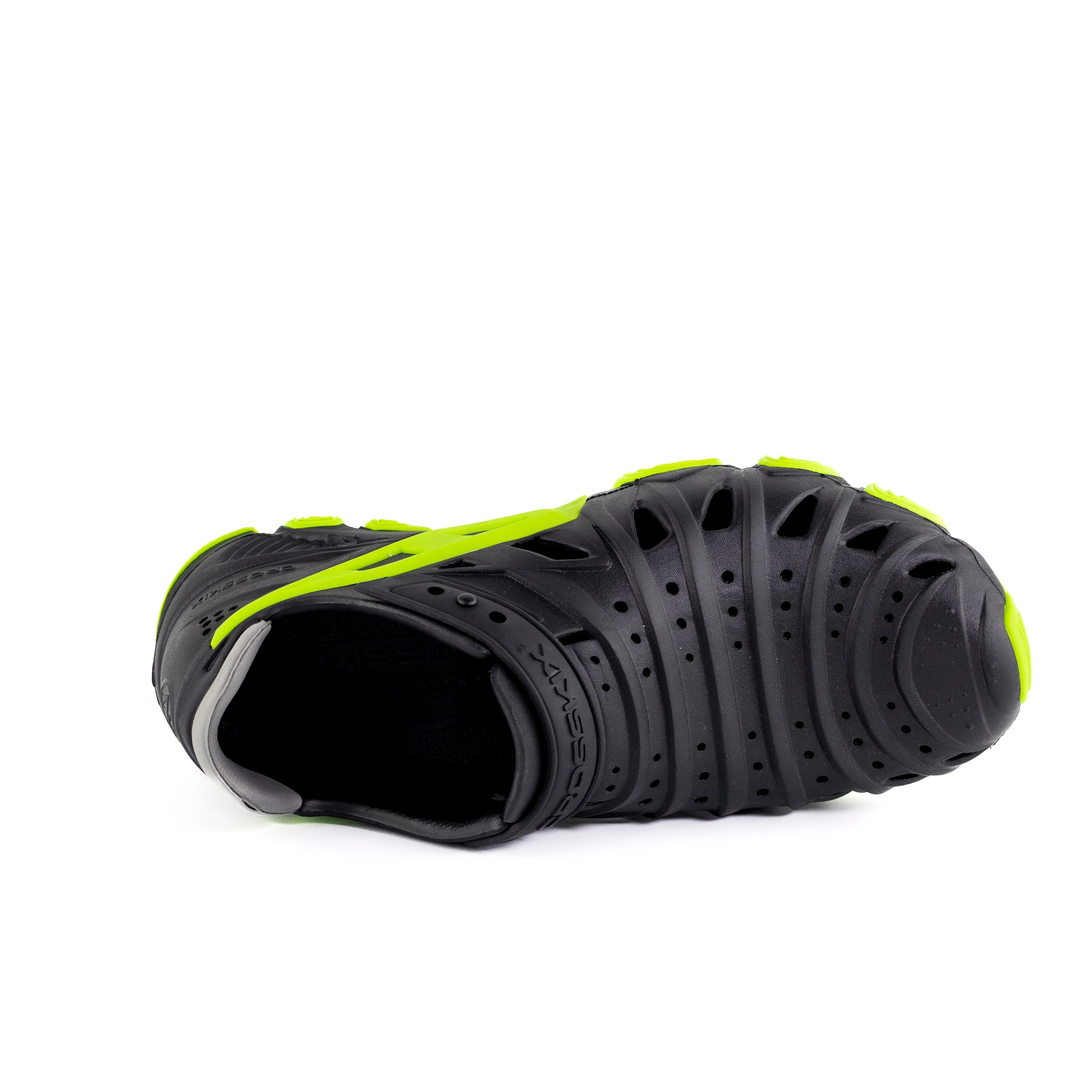 2.0 Closed Toe Water Shoes for Men by CROSSKIX