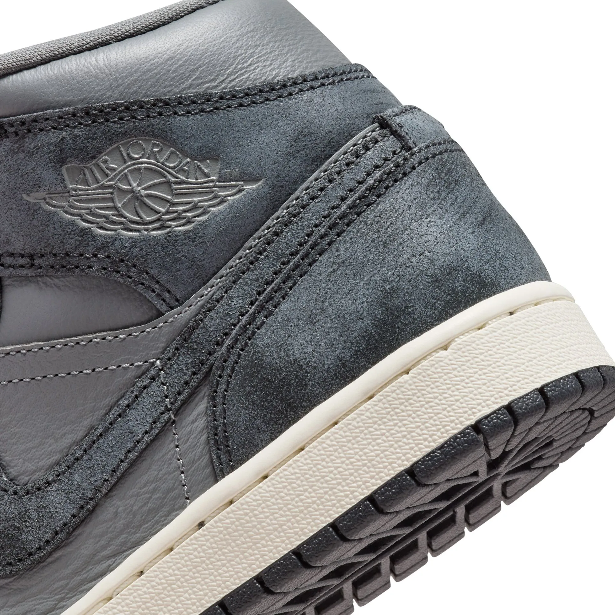 Air Jordan 1 Womens Mid SE Shoes